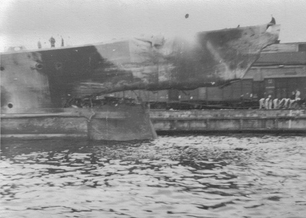 Prinz Eugen Bow