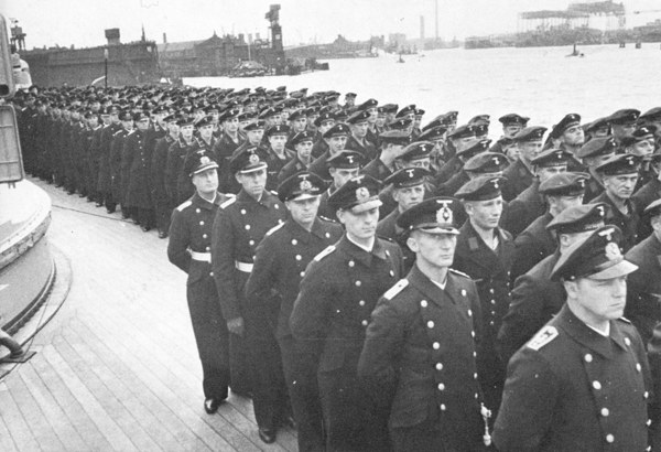 Crew of battleship Bismarck